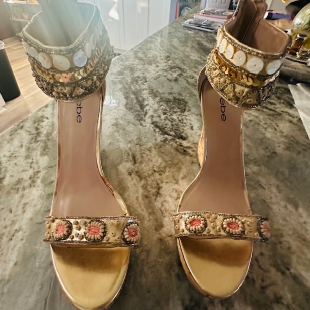 BEBE DECORATIVE BUTTON DESIGN CORK WEDGE ANKLE STRAP HEELS SIZE 8 - Picture 3 of 16